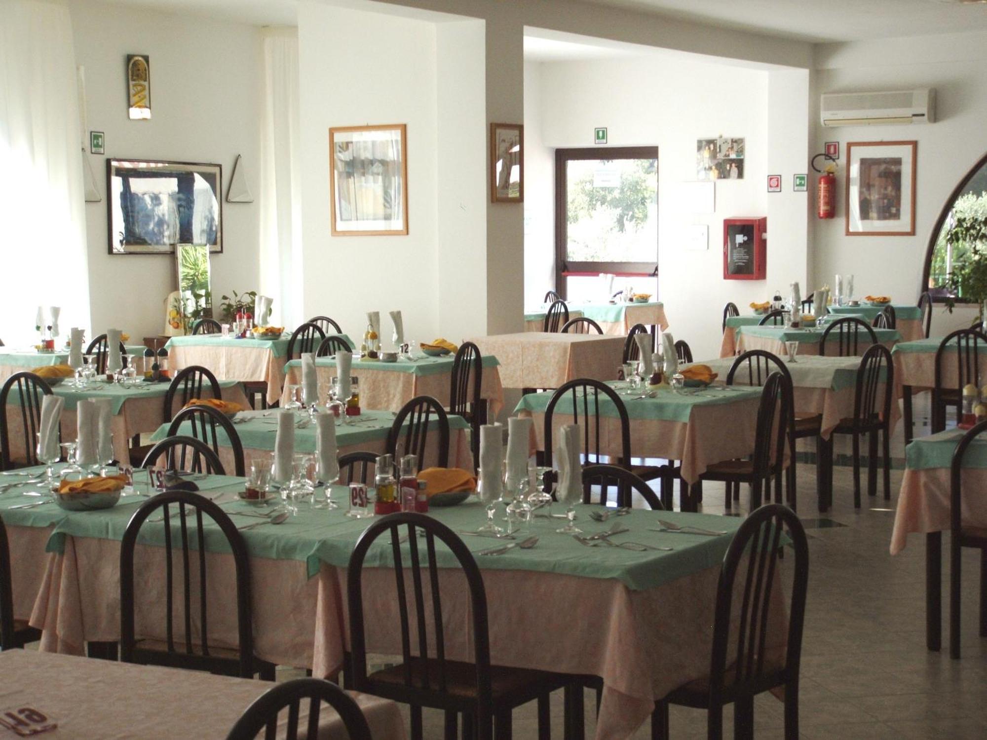 Hotel Piccolo Paradiso Peschici Eksteriør billede